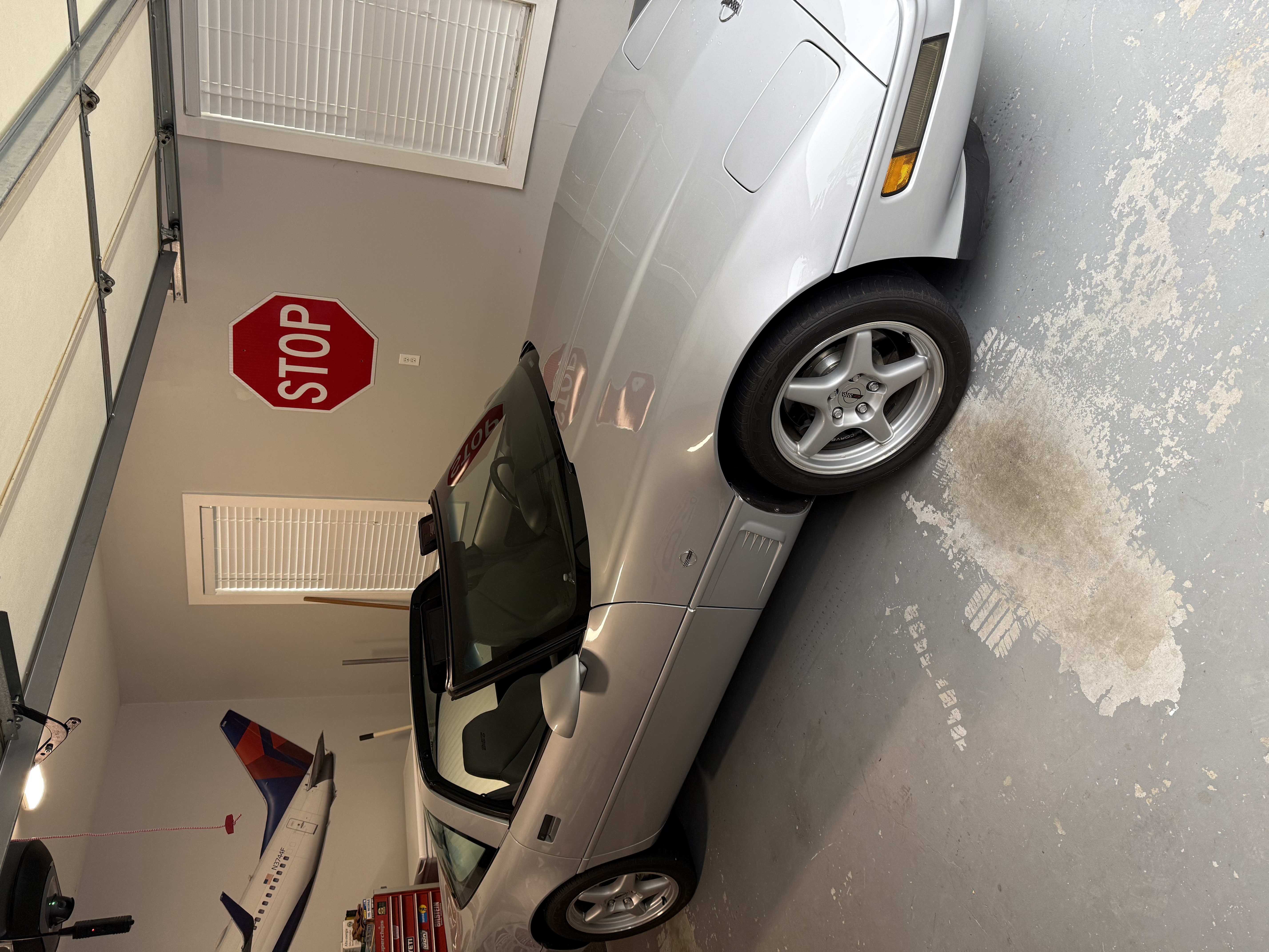Used 1996 Chevrolet Corvette Coupe RWD image 2