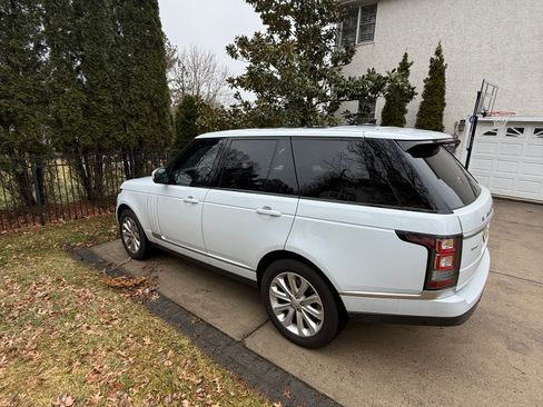 Used 2016 Land Rover Range Rover HSE image 14