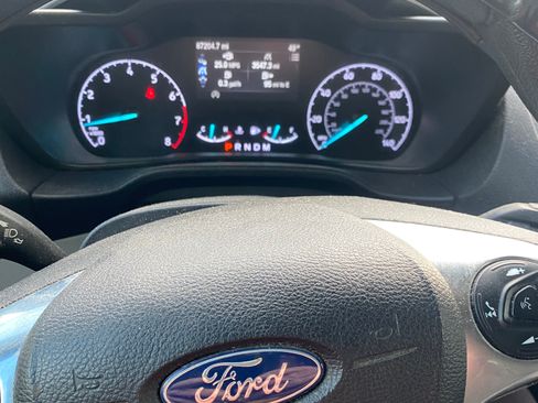 Used 2019 Ford Transit Connect XLT image 8