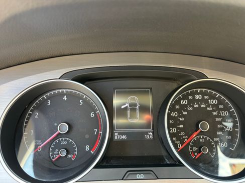 Used 2017 Volkswagen Golf Wolfsburg Edition FWD image 12