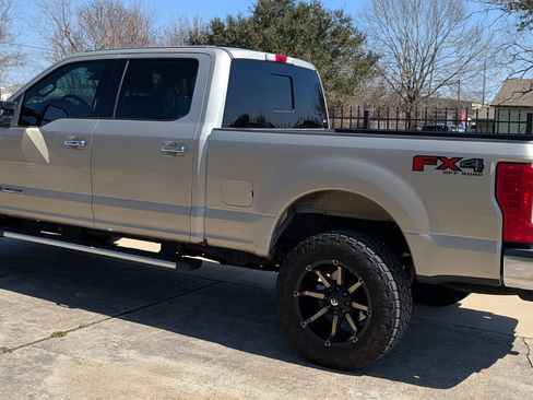 Used 2017 Ford F250 Lariat w/ Lariat Ultimate Package image 1