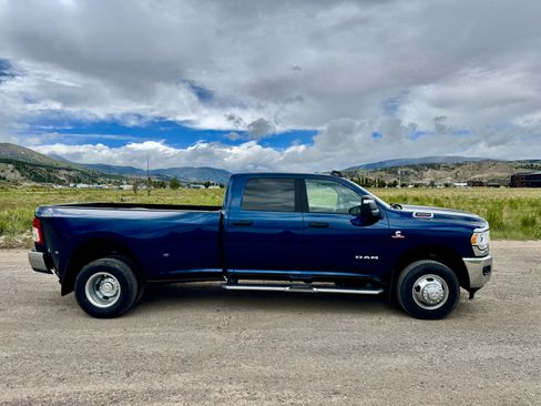 Used 2024 RAM 3500 Big Horn w/ Bed Utility Group AWD/4WD image 8