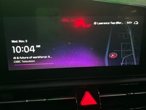 Used 2025 Kia Niro EX image 19