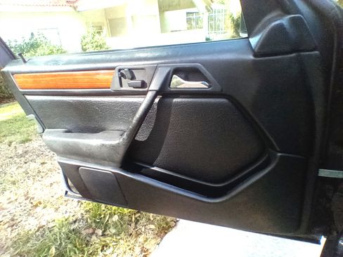 Used 1995 Mercedes-Benz E 300 Sedan image 11