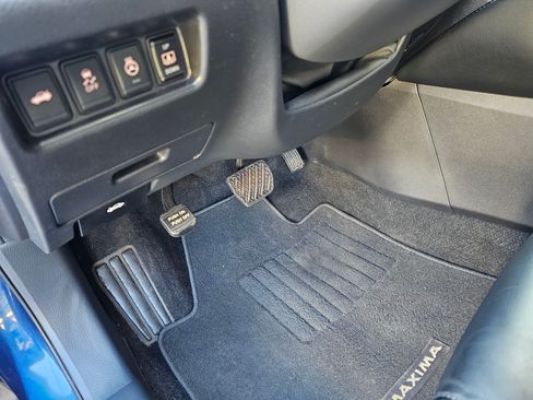 Used 2017 Nissan Maxima Platinum image 15