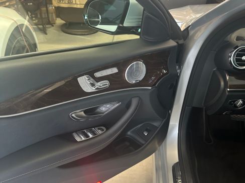 Used 2020 Mercedes-Benz E 350 Sedan image 6