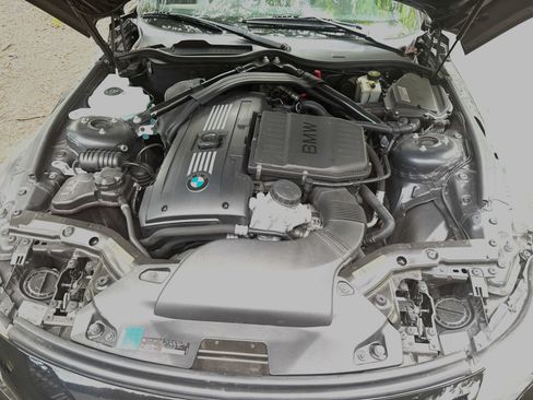 Used 2009 BMW Z4 sDrive35i RWD image 9