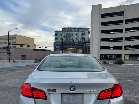 Used 2011 BMW 528i Sedan image 8