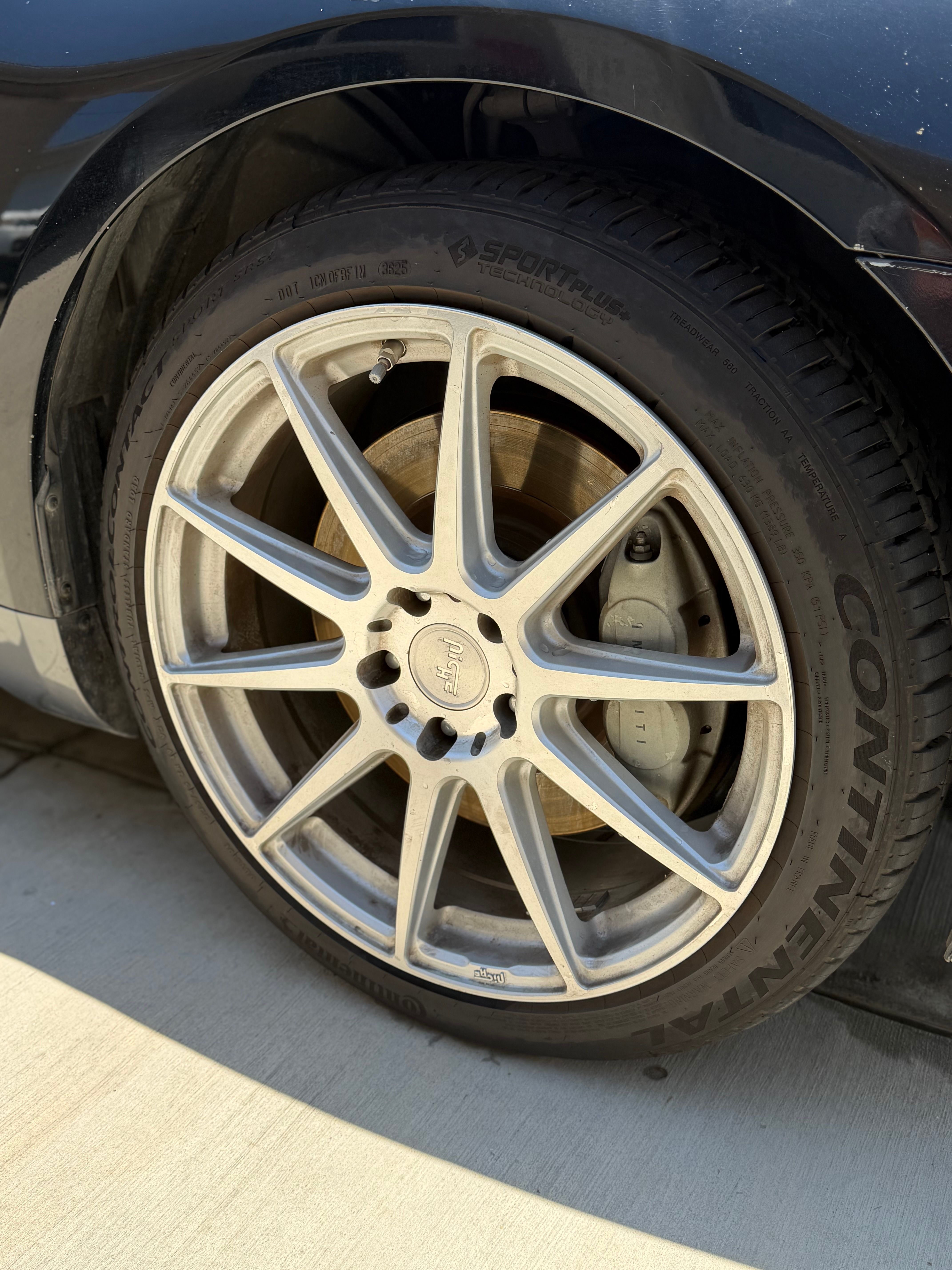 Used 2010 INFINITI G37 Journey w/ Aerodynamic Pkg RWD image 6