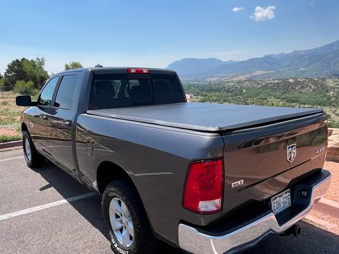 Used 2019 RAM 1500 Classic SLT AWD/4WD image 4