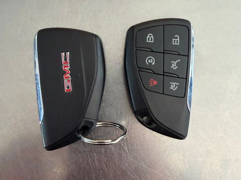 Used 2021 GMC Yukon SLT w/ SLT Luxury Plus Package image 20