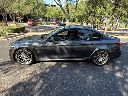 Used 2018 BMW M3 CS RWD image 4