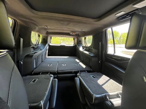 Used 2021 Cadillac Escalade ESV Sport Platinum w/ LPO, ONYX Package AWD/4WD image 13