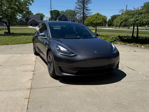 Used 2019 Tesla Model 3 Long Range AWD/4WD image 5