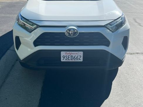 Used 2022 Toyota RAV4 XLE image 5