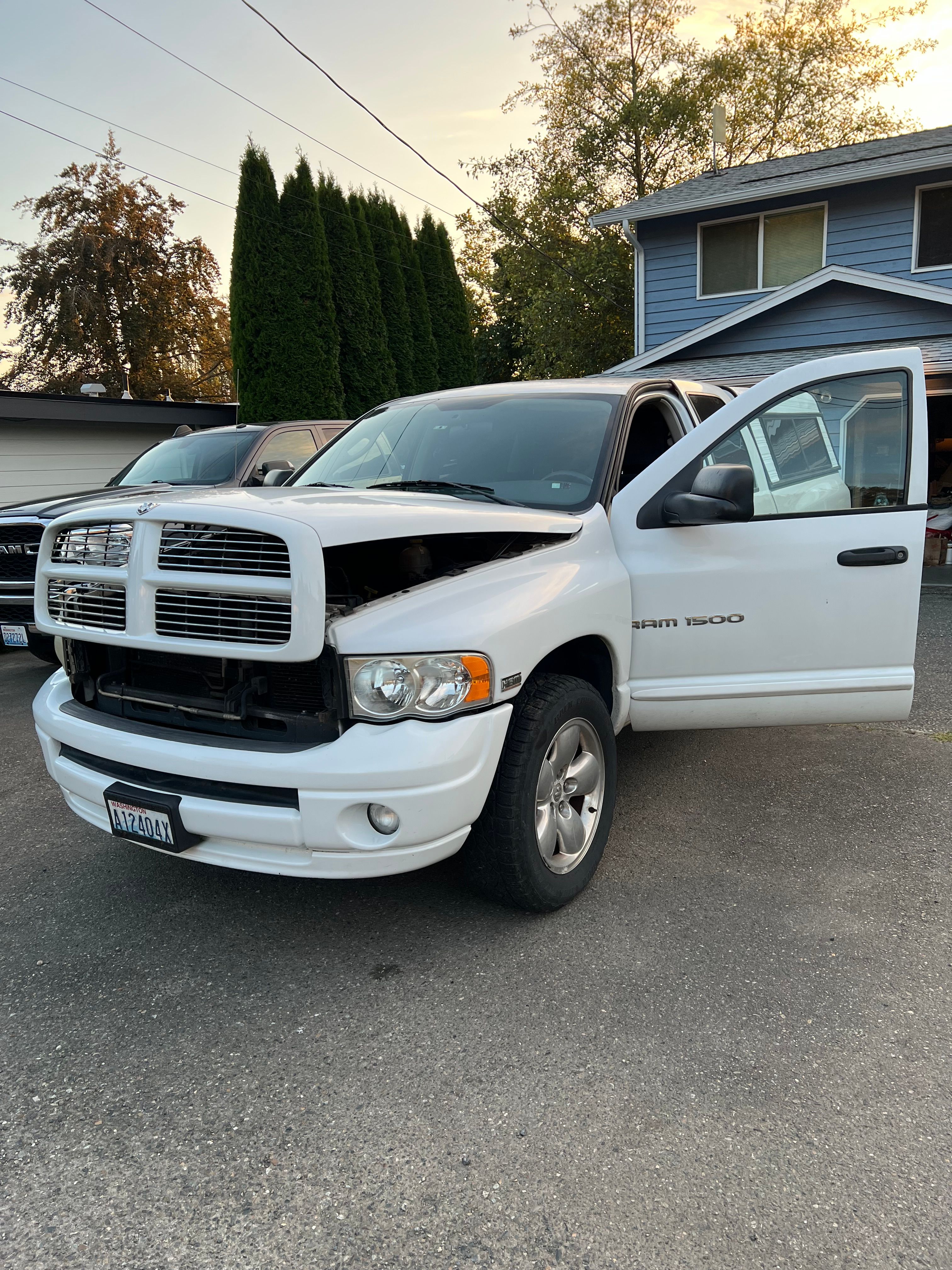 Used 2005 Dodge Ram 1500 Truck SLT w/ Sport Appearance Group AWD/4WD image 9