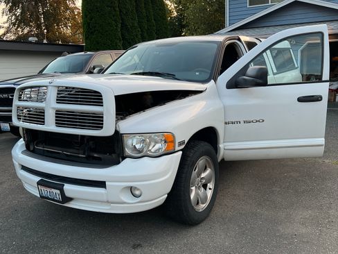 Used 2005 Dodge Ram 1500 Truck SLT w/ Sport Appearance Group AWD/4WD image 9