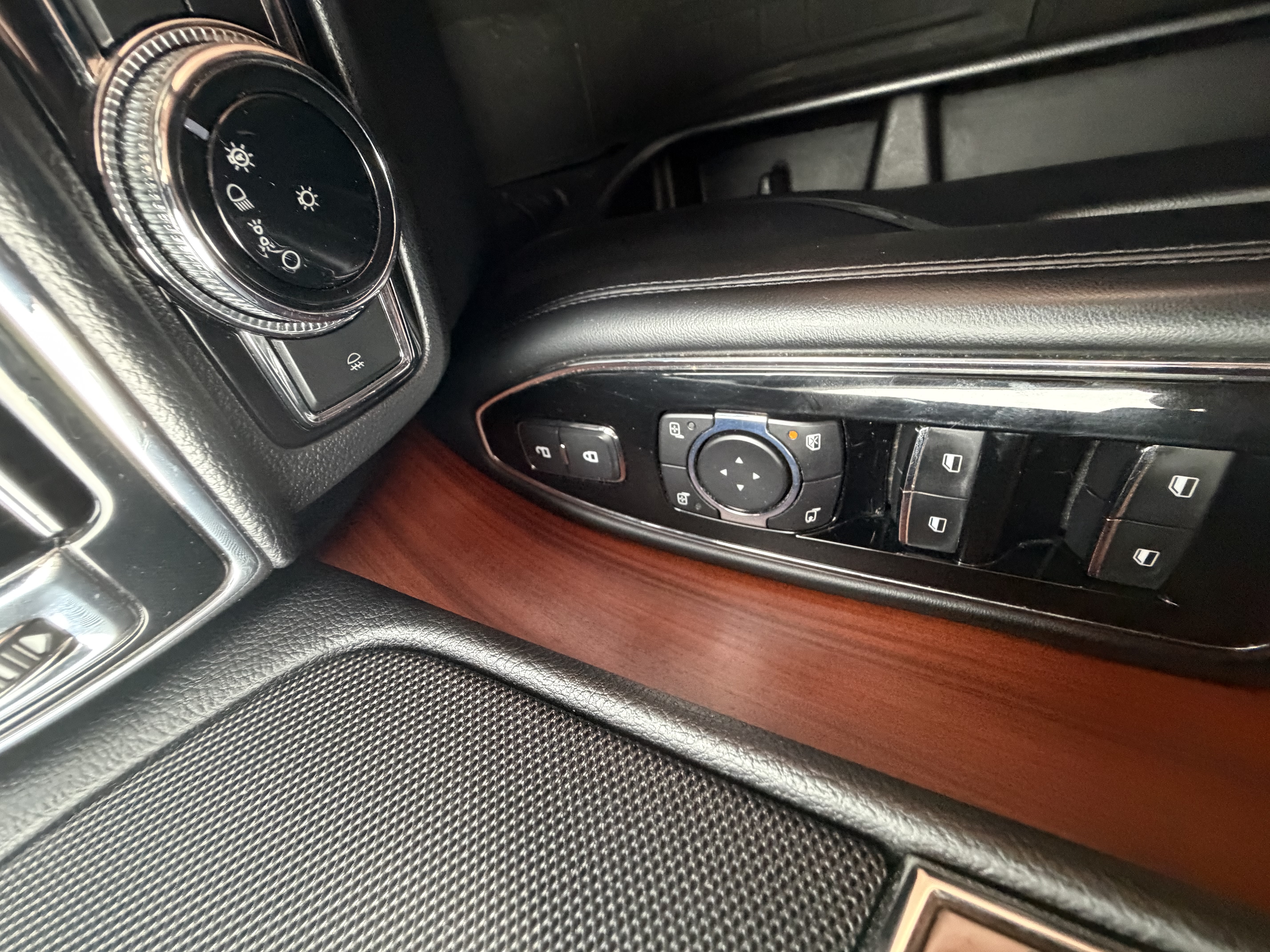 Used 2018 Lincoln Navigator Reserve AWD/4WD image 15