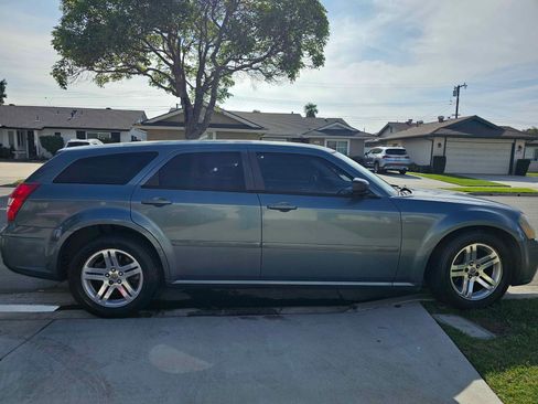 Used 2005 Dodge Magnum SE image 5