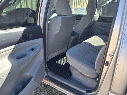 Used 2011 Toyota Tacoma 4x4 Double Cab w/ SR5 Pkg #2 image 14