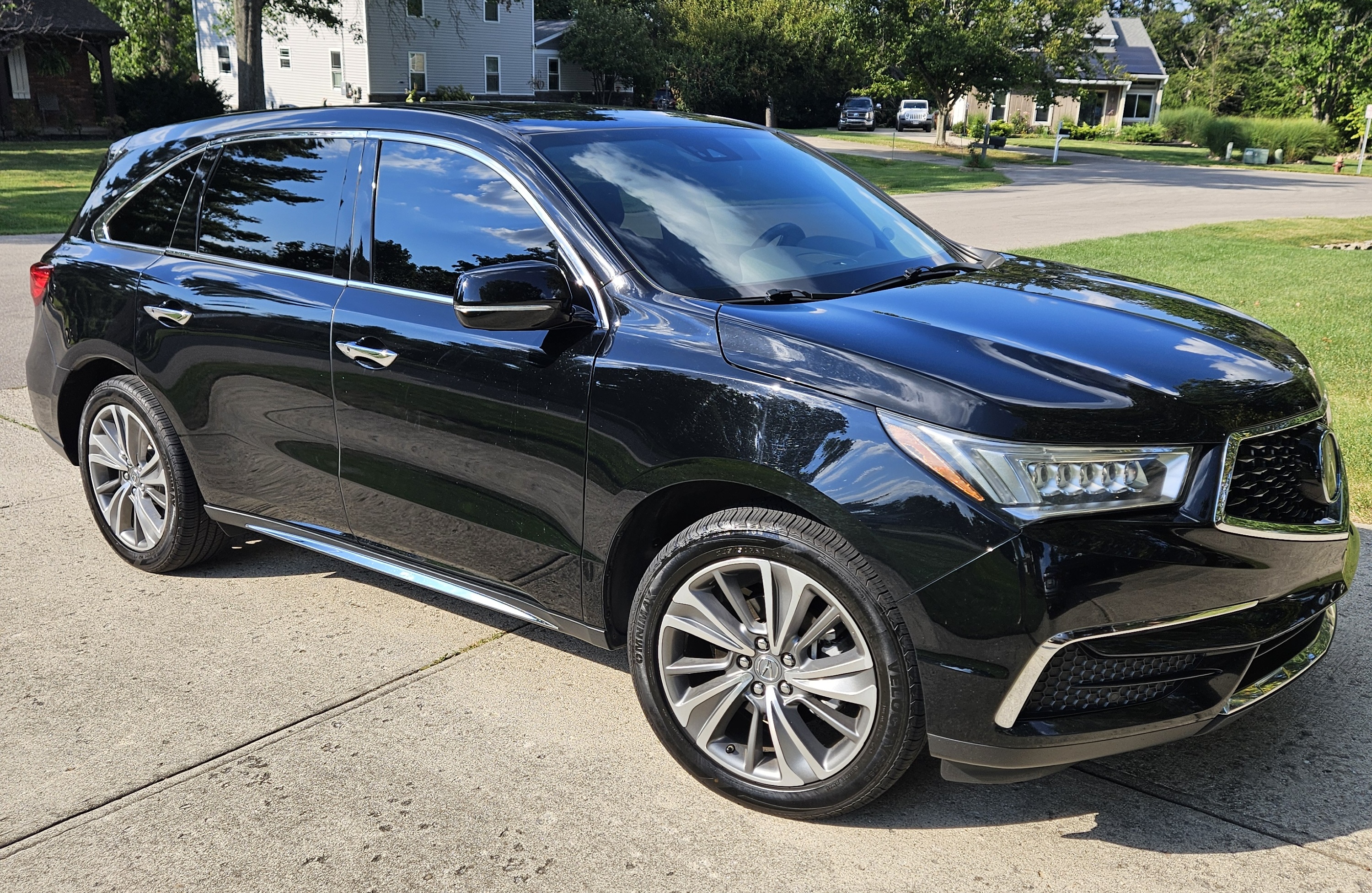 Used 2017 Acura MDX w/ Technology Package AWD/4WD image 5