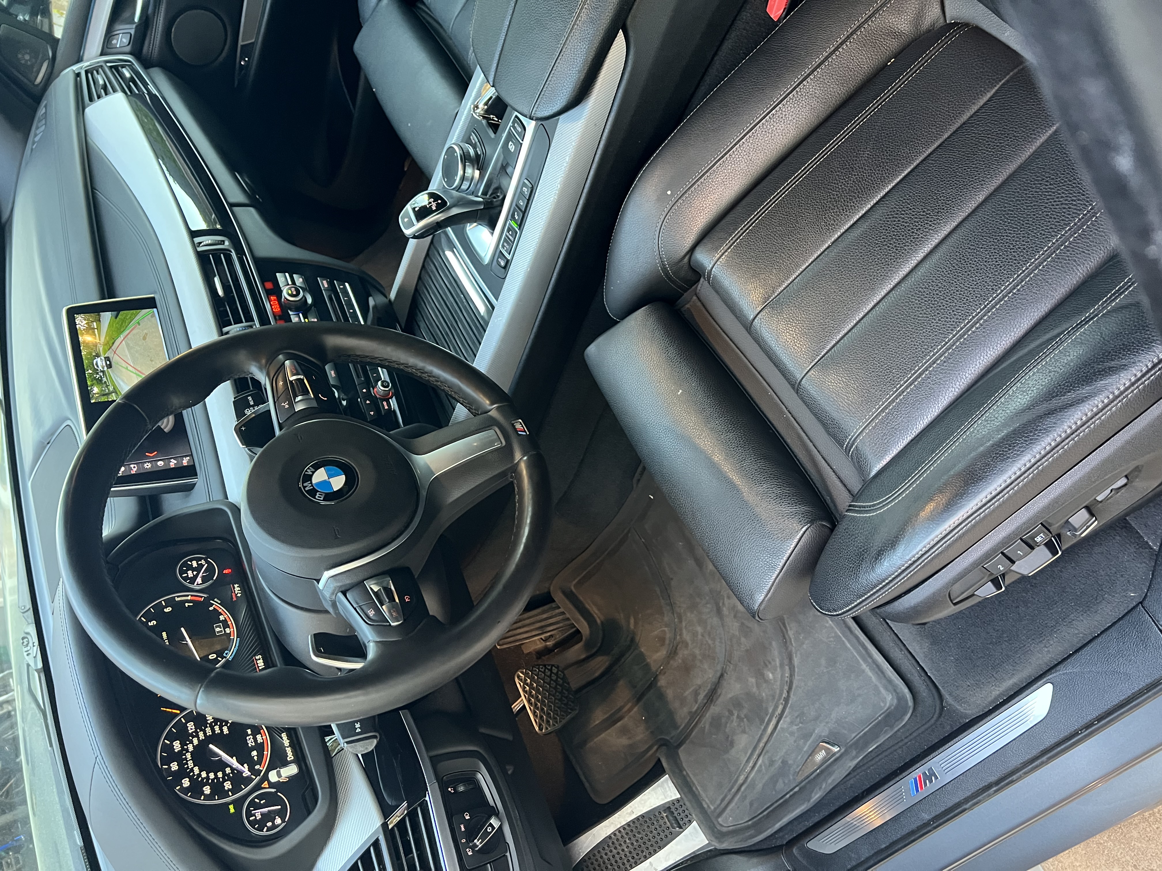 Used 2018 BMW X5 xDrive50i w/ M Sport Package AWD/4WD image 12