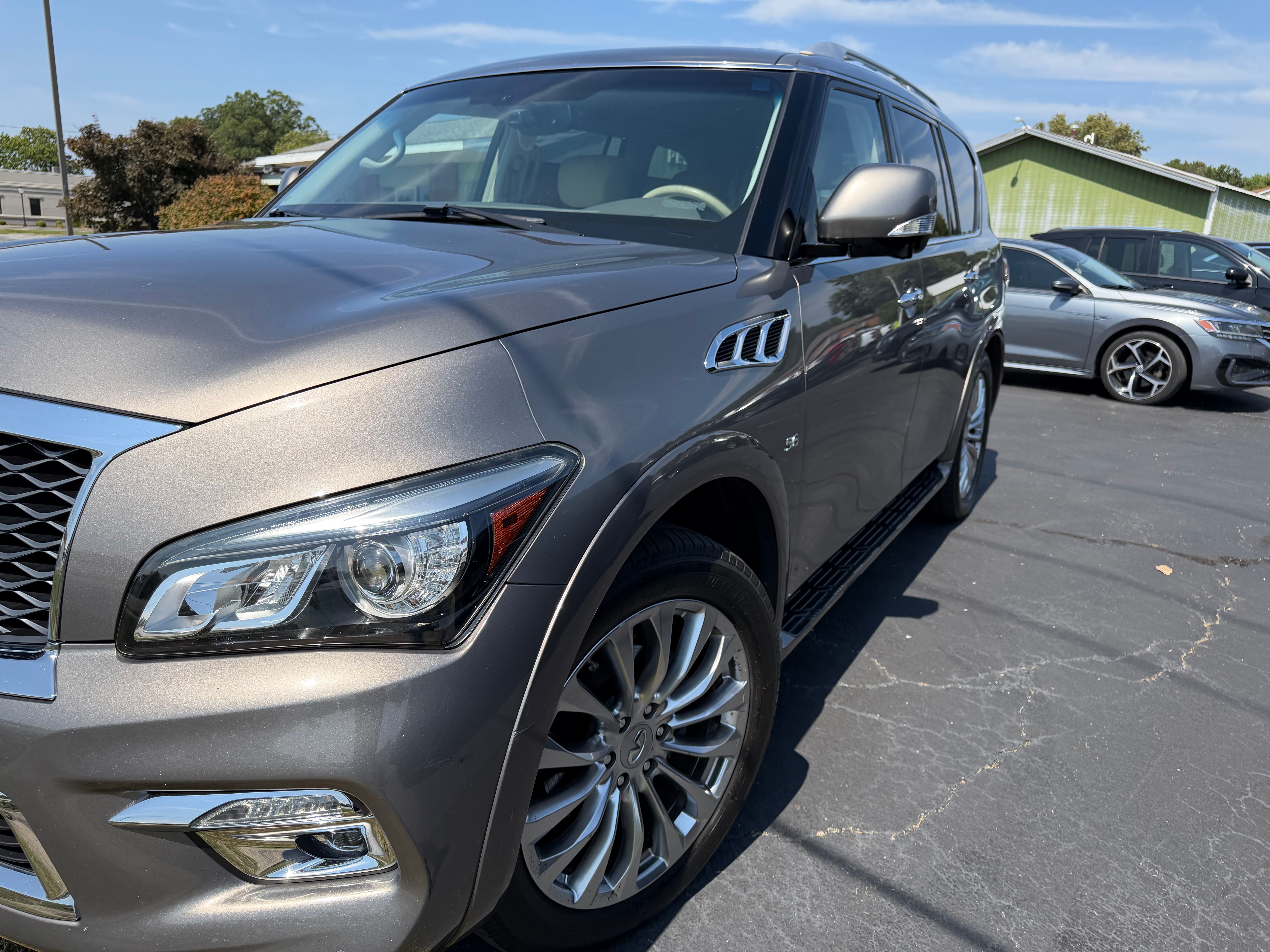 Used 2015 INFINITI QX80 4WD w/ 22" Wheel Package image 8
