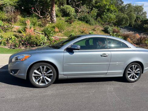 Used 2013 Volvo C70 T5 image 17