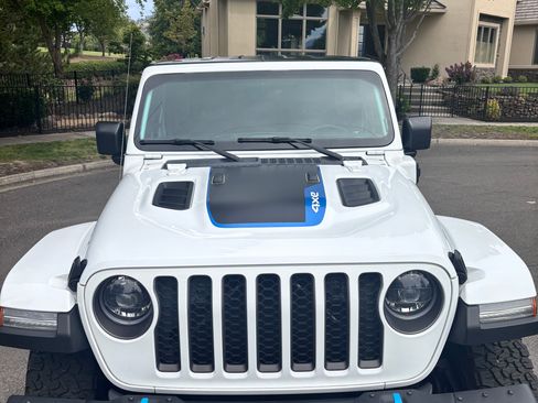 Used 2023 Jeep Wrangler Unlimited Rubicon 4xe AWD/4WD image 8