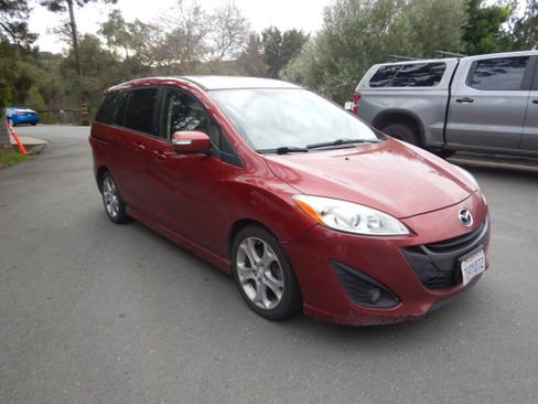 Used 2014 MAZDA MAZDA5 Grand Touring image 4