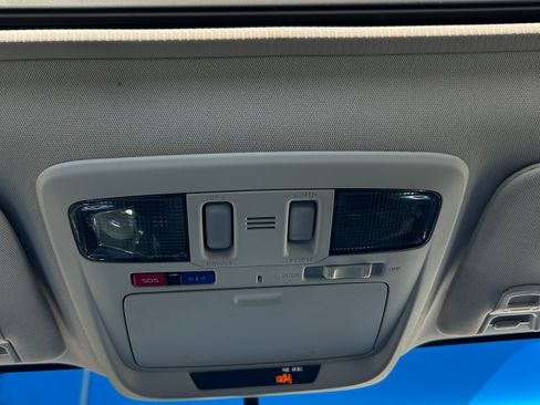 Used 2016 Subaru Legacy 2.5i Limited image 9