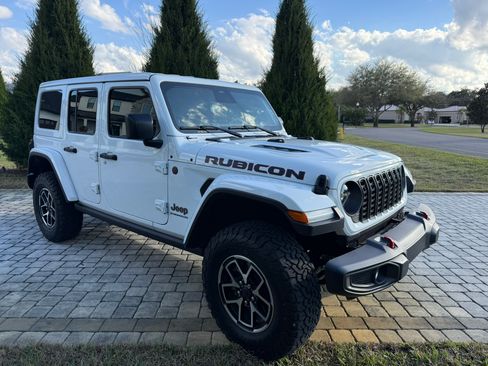 Used 2025 Jeep Wrangler Unlimited Rubicon image 17