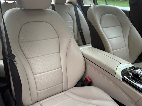 Used 2016 Mercedes-Benz C 300 4MATIC Sedan image 10