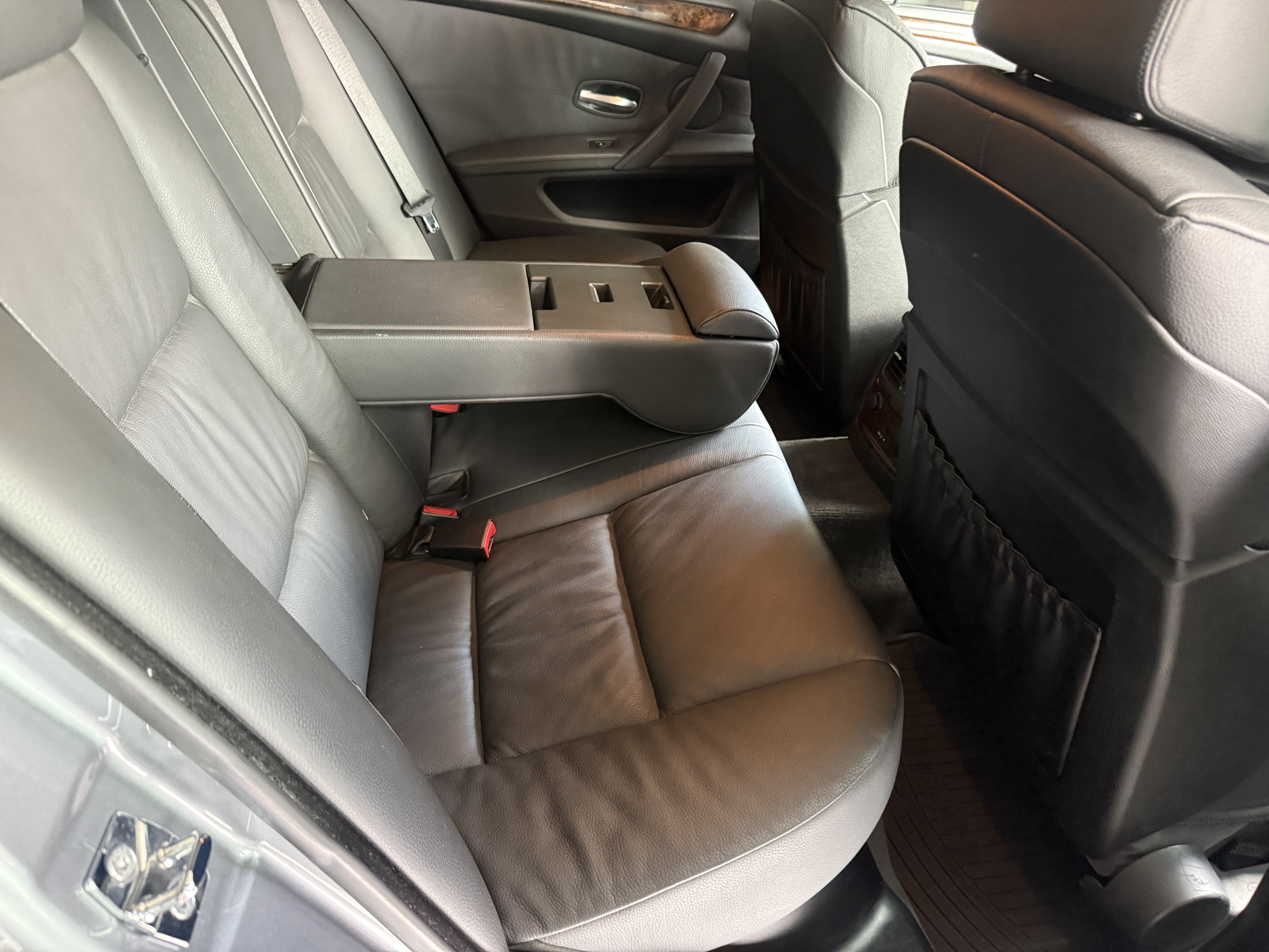 Used 2008 BMW 550i Sedan RWD image 18
