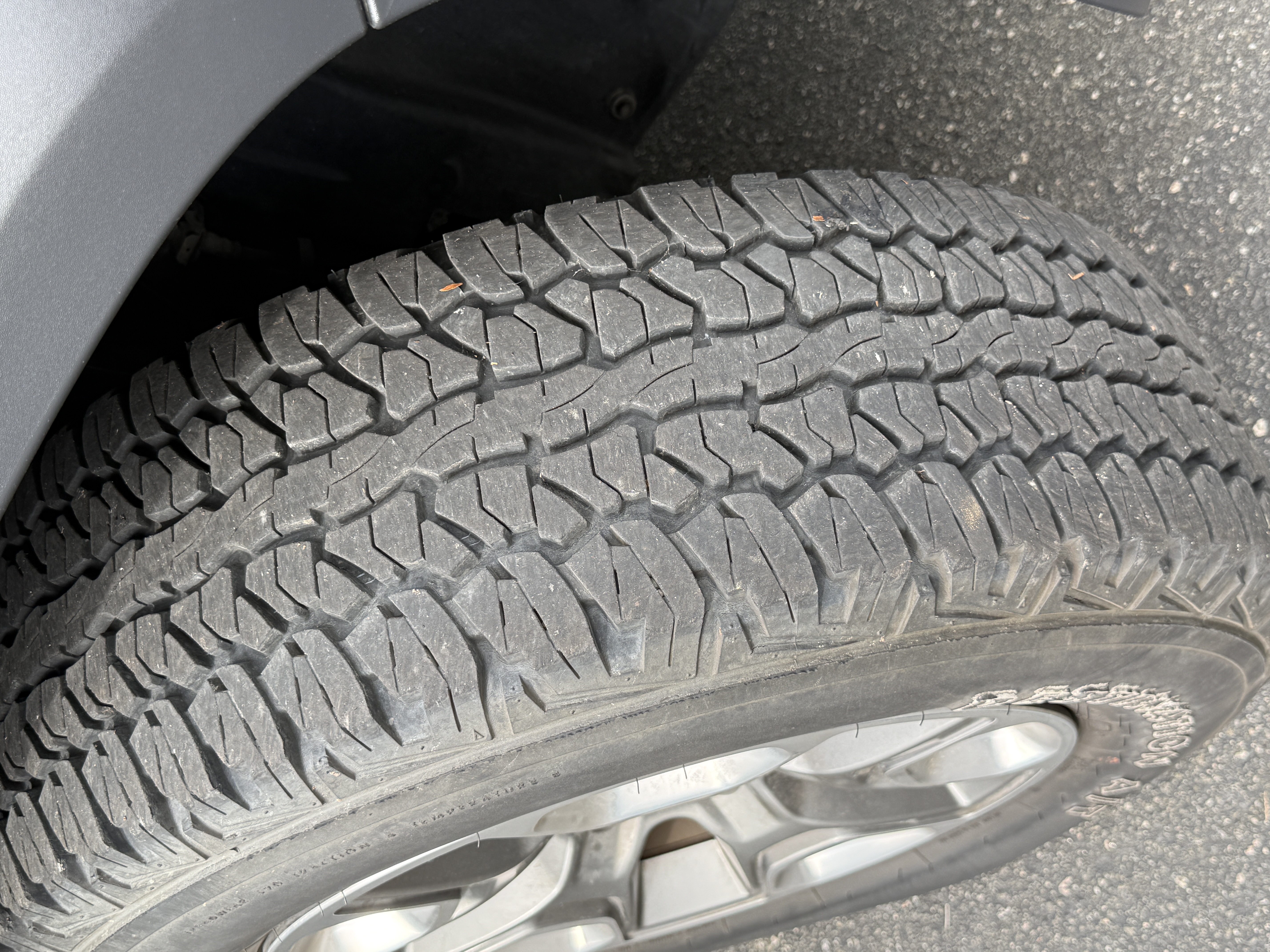 Used 2019 Jeep Cherokee Trailhawk AWD/4WD image 20