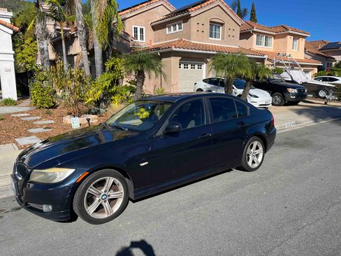 Used 2010 BMW 328i Sedan image 1