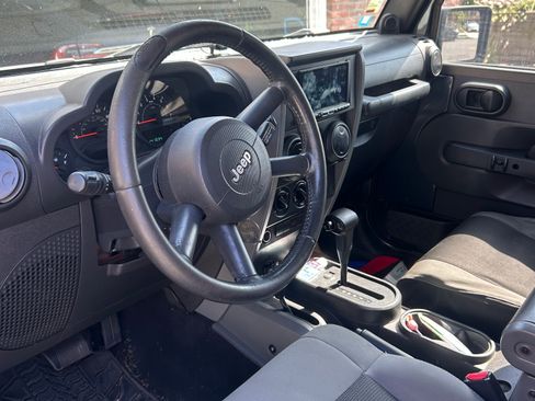 Used 2008 Jeep Wrangler Unlimited X AWD/4WD image 4
