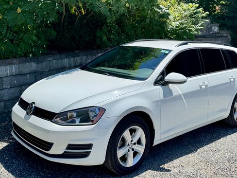Used 2015 Volkswagen Golf TDI S FWD image 10