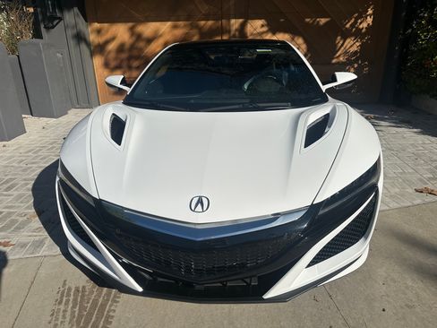 Used 2018 Acura NSX Coupe 2D image 2