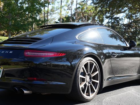 Used 2014 Porsche 911 Carrera S image 5
