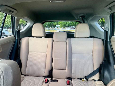 Used 2013 Toyota RAV4 XLE AWD/4WD image 18