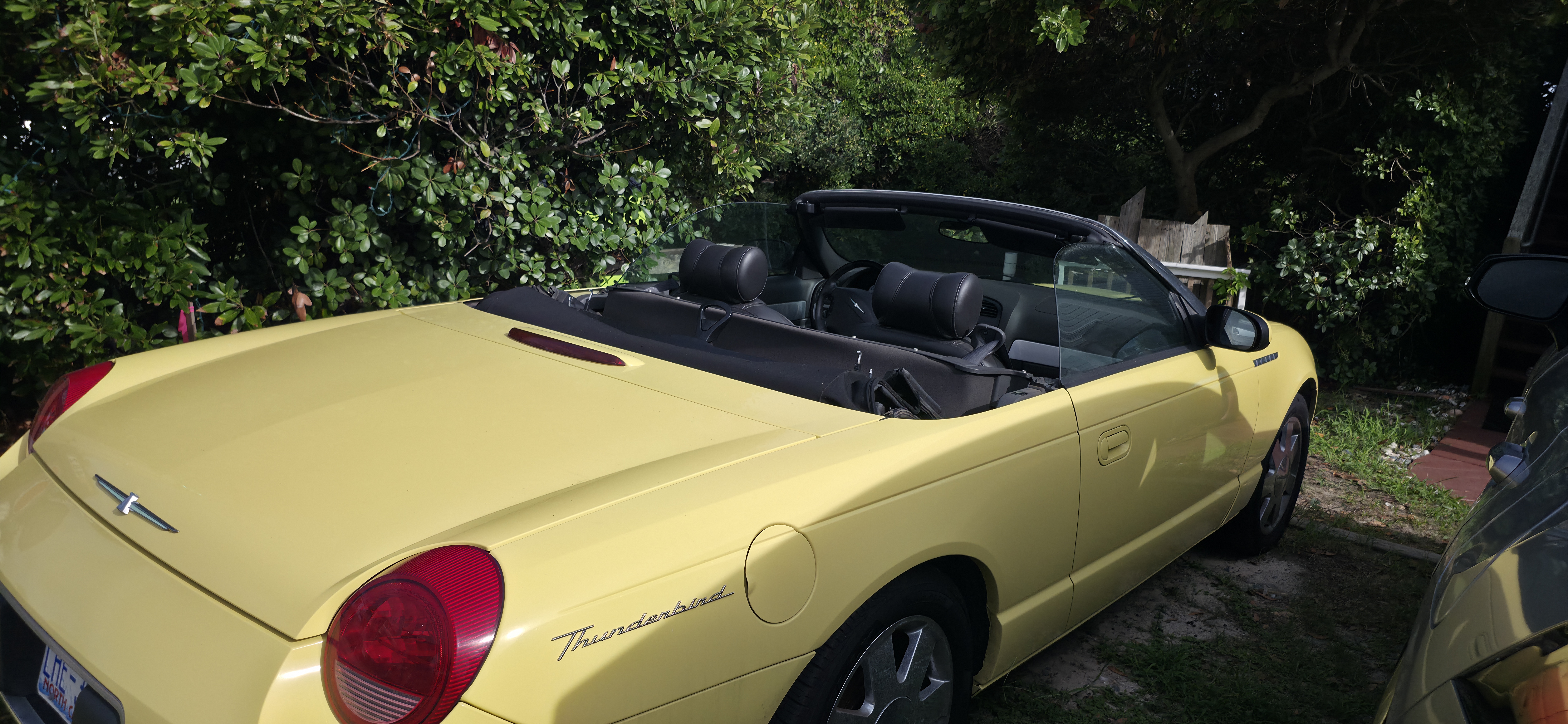 Used 2002 Ford Thunderbird RWD image 2