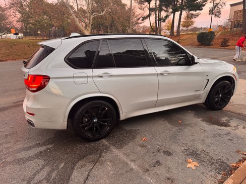 Used 2015 BMW X5 xDrive35i image 8