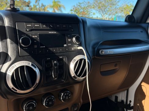 Used 2011 Jeep Wrangler Unlimited Sahara w/ Trailer Tow Group image 8