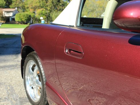 Used 2000 MAZDA MX-5 Miata image 10