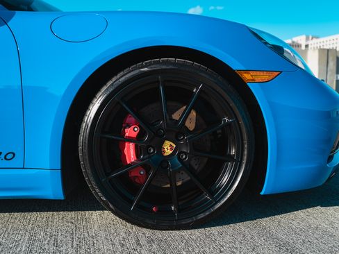 Used 2022 Porsche 718 Cayman GTS image 9