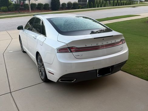 Used 2014 Lincoln MKZ Hybrid FWD image 5