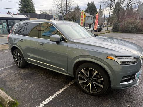 Used 2021 Volvo XC90 T8 Inscription Expression w/ Protection Package Premier image 5