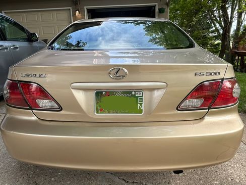 Used 2002 Lexus ES 330 FWD image 6