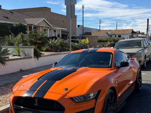 Used 2020 Ford Mustang Shelby GT500 w/ Carbon Fiber Track Pack image 6